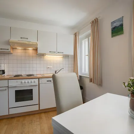 Haus By Alpine Host Helpers Apartman *