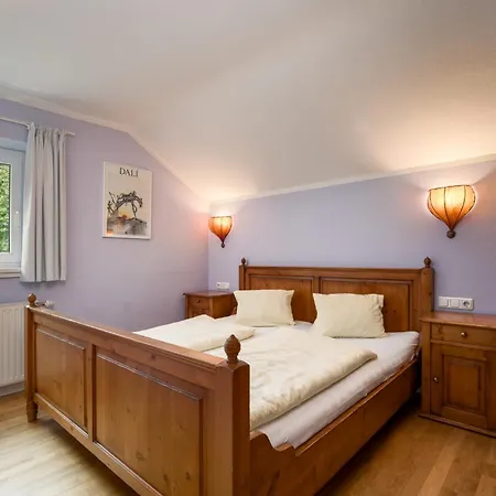 Haus By Alpine Host Helpers شقة *
