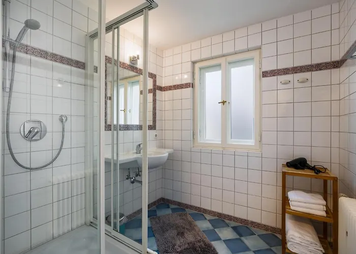 Haus By Alpine Host Helpers 公寓 *